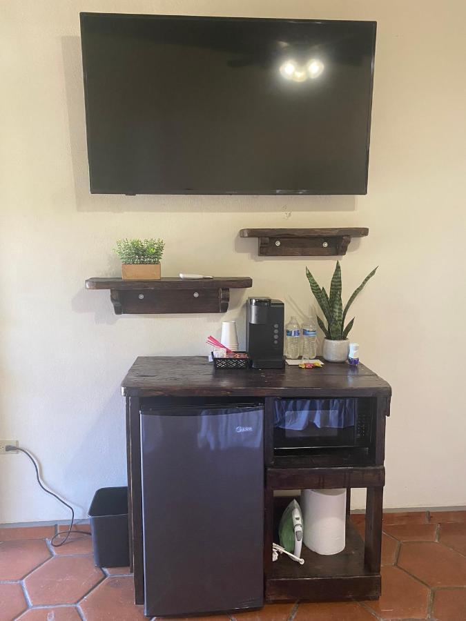 Estancita Elena Inn *